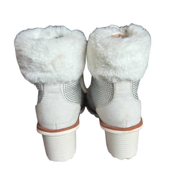 Nannette Lepore Anais Bootie Rhinestone in Winter White Size Womens 7M - Picture 6 of 12